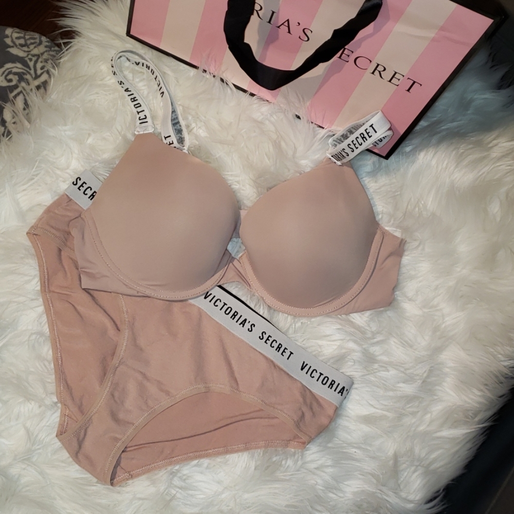 V.S. T-Shirt Push-Up Full Coverage Logo Set